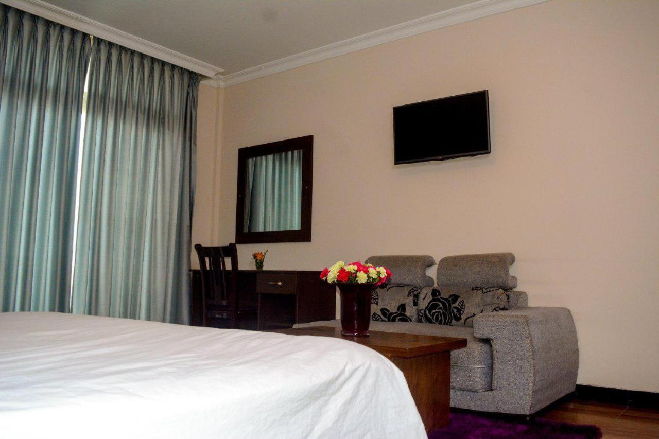 Melodie Hotel Addis Abeba Exterior foto