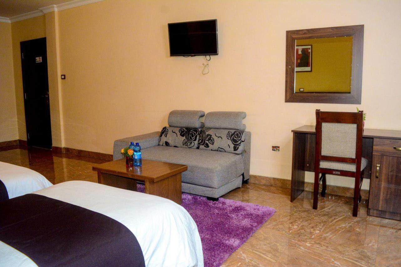 Melodie Hotel Addis Abeba Exterior foto